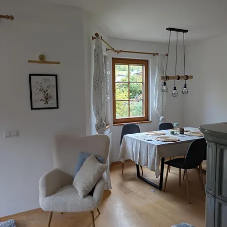 Haus Am Fluss * Kirchberg am Wechsel